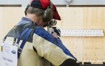 Ampuja ja ase kohdalleen.